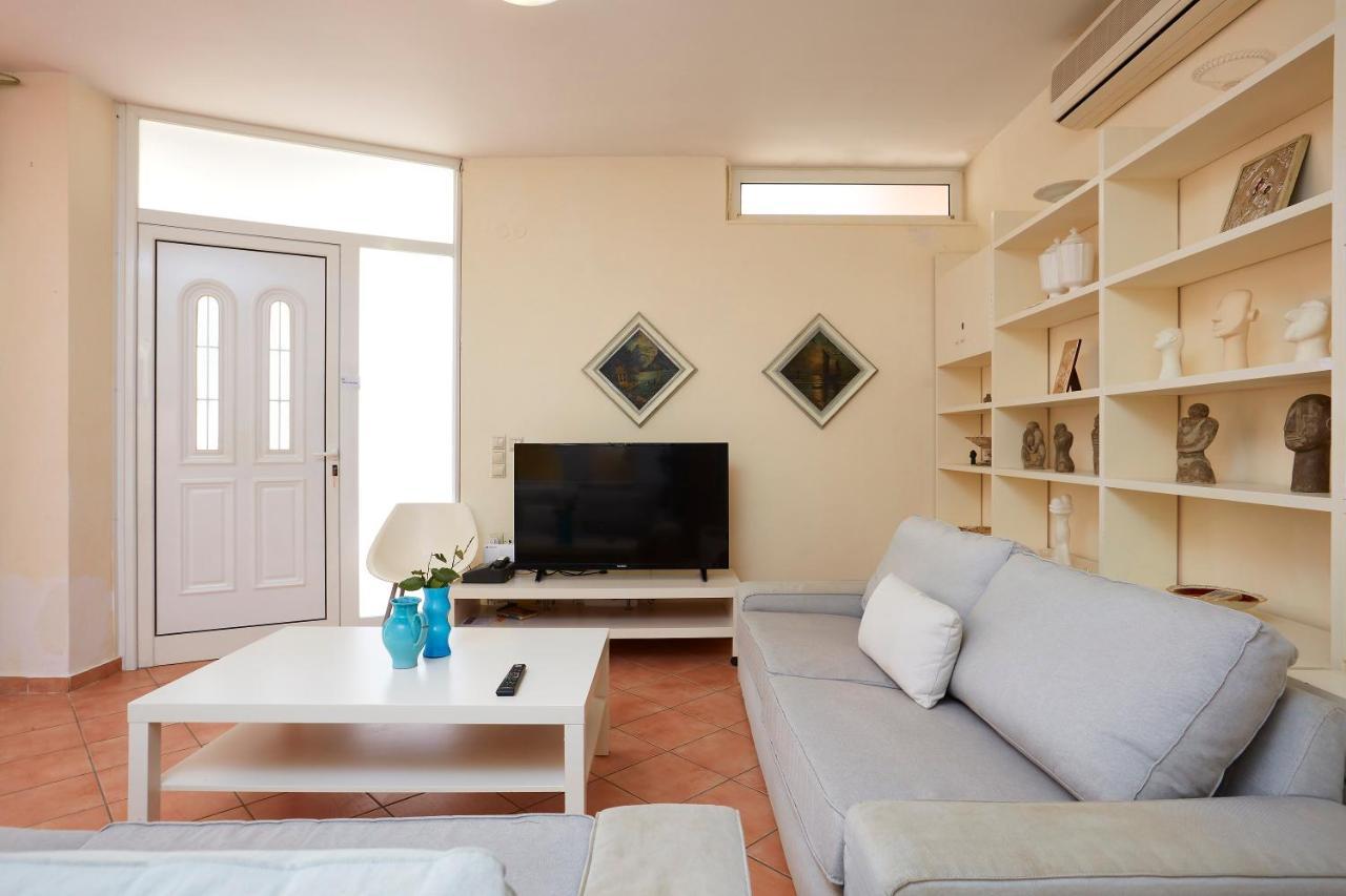 Seafront Villa Longobardi Chrissi Akti Chania Exterior foto