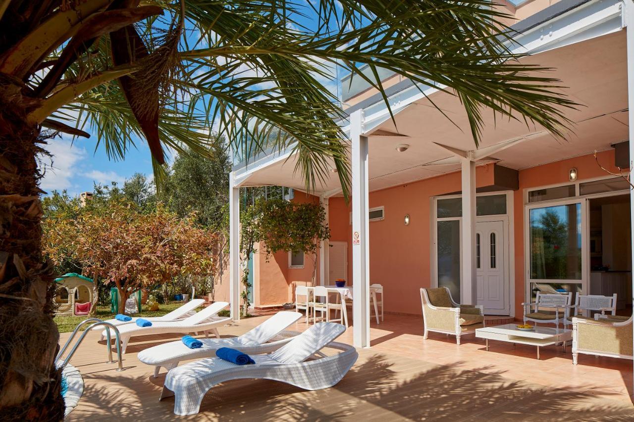 Seafront Villa Longobardi Chrissi Akti Chania Exterior foto