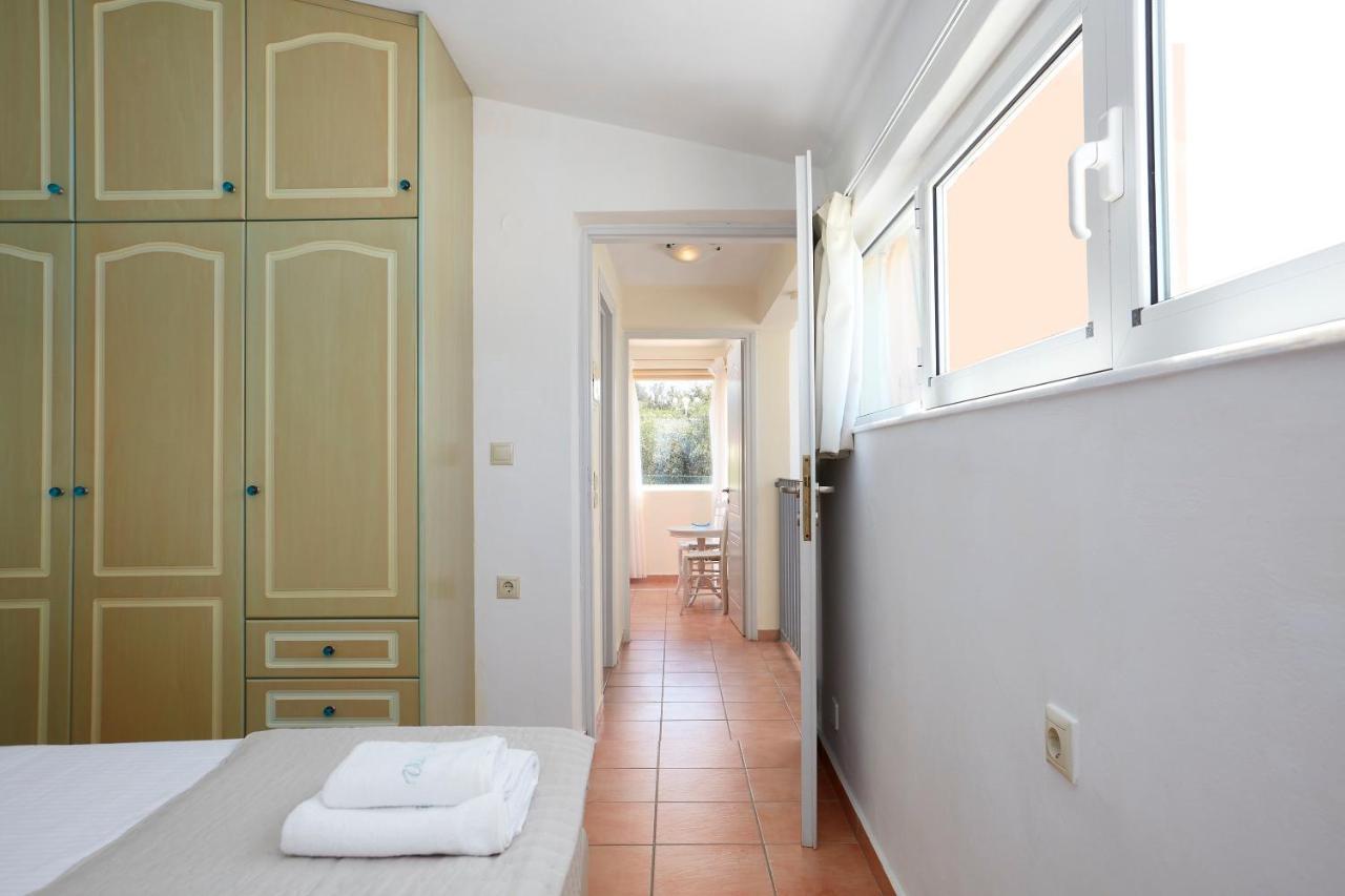 Seafront Villa Longobardi Chrissi Akti Chania Exterior foto